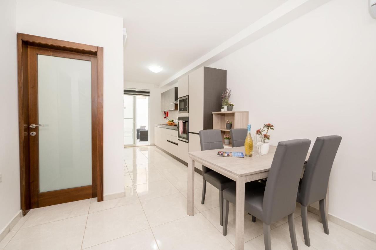 Flotta Island Apartments Gzira Buitenkant foto