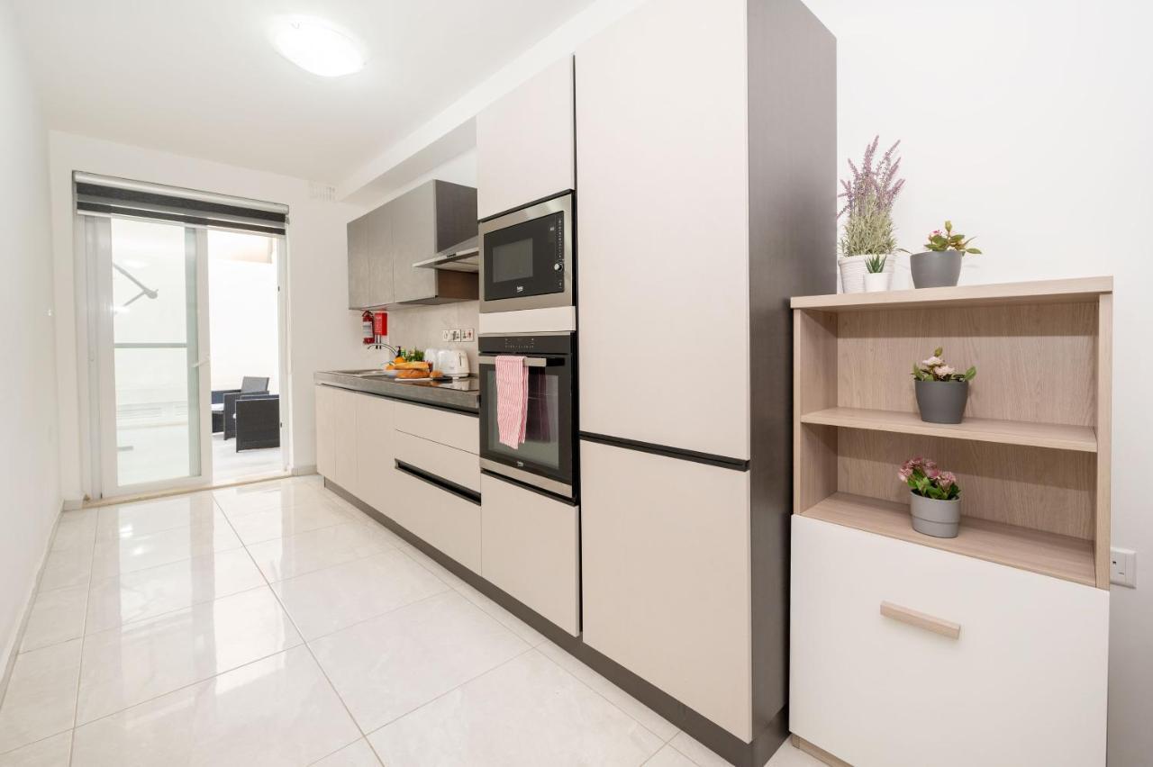 Flotta Island Apartments Gzira Buitenkant foto
